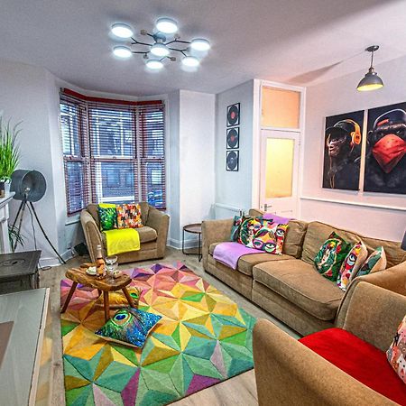 Central 3 - Bedroom Townhouse In Brighton With Parking Экстерьер фото